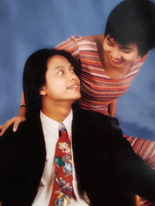Armand Maulana terlihat mengunggah potret lawas bersama Dewi Gita saat mereka masih berpacaran. (Liputan6.com/IG/@armandmaulana04)