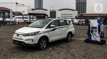 FOTO: Mobil Listrik Toyota Kijang Innova EV Concept Hadir di IIMS 2022