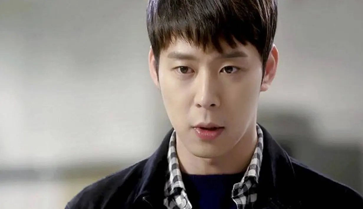 Tentu saja, polisi menurunkan surat tahanan untuk beberapa tersangka yang menuduh Yoochun melakukan tindakan kekerasan seksual. (Soompi/Bintang.com)