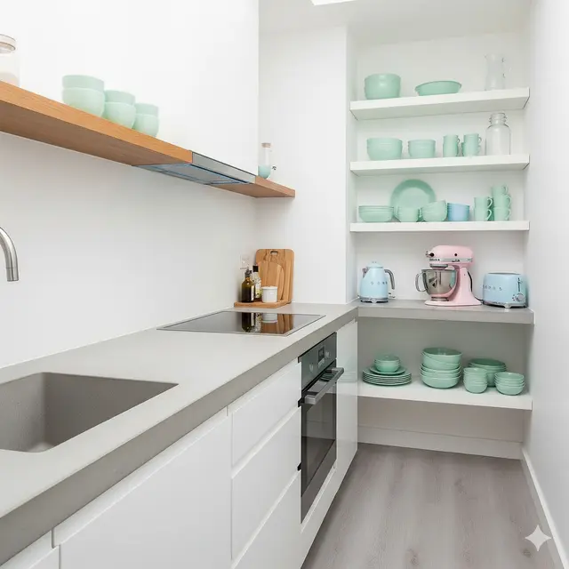 Konsep Desain Dapur Sederhana untuk Lahan Sempit. Gemini