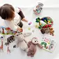 Cara sederhana lain yang dapat menstimulasikan kecerdasan otak anak adalah dengan melibatkan anak pada mainan yang digemarinya (Foto: Unsplash.com/Yuri Shirota)