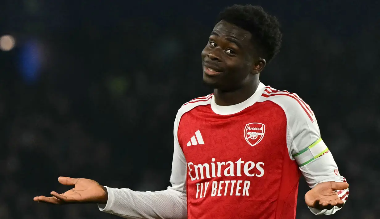 Arsenal berhasil memetik tiga poin di kandang Brighton, American Express Community Stadium pada laga lnjutan Liga Inggris 2025/2026, Rabu (04/03/2026) waktu setempat. (AFP/Glyn Kirk)