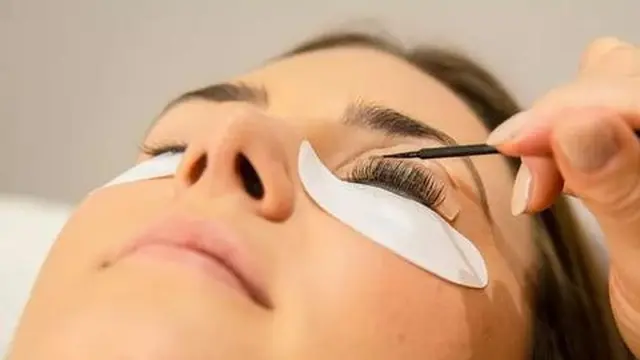 Gunakan lebih sedikit warna