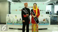 Abang None Jakarta 2016 Taufik Hidayat dan Yasmine Kurnia, saat berkunjung ke Redaksi Liputan6. Foto: (Liputan6.com/Father Rozaq) 
