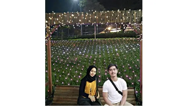 Wanita Ini Minta Fotonya Diedit Agar Tak Terlihat Jomblo, 7 Hasilnya Bikin Geleng Kepala