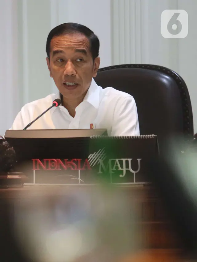 Jokowi Pimpin Ratas Bahas KUR 2020