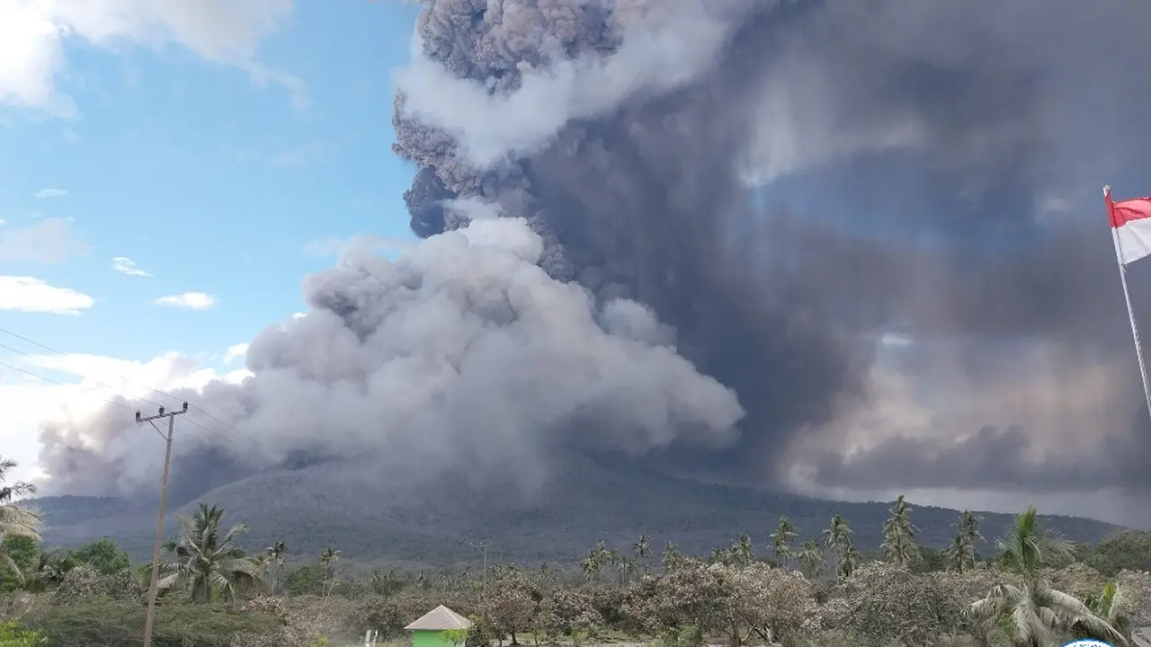 Gunung Lewotobi Laki-Laki