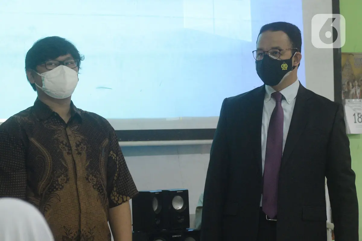 Vaksinasi Anak Usia 12-17 Tahun di SMAN 20 Jakarta