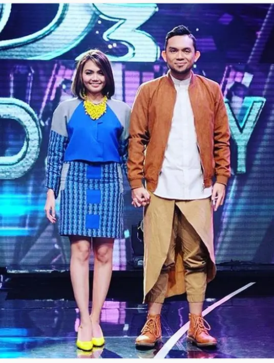 Fakhrul menginginkan akad nikah secara sederhana. Rina dan Fakhrul akan mengenakan busana putih bersih, dan Rina tanpa make up tebal. (Instagram/ @fakhrulrazifr)