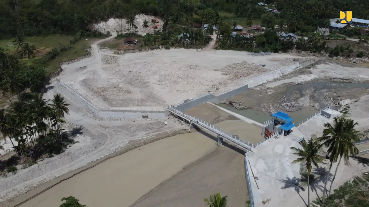 Penanganan infrastruktur Sumber Daya Air (SDA) yang rusak pascabencana Badai Siklon Tropis Seroja di NTT dan NTB telah selesai