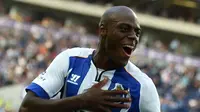 Manchester United dikabarkan tertarik mendatangkan bek Porto, Bruno Martins Indi, pada Januari 2016.