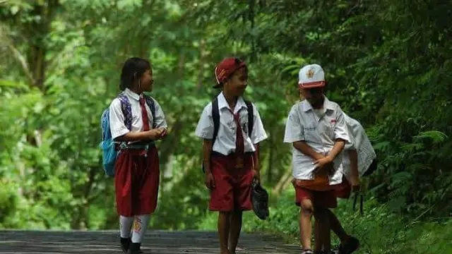6 Foto Jadul Anak SD Zaman Dahulu Ini Bikin Nostalgia