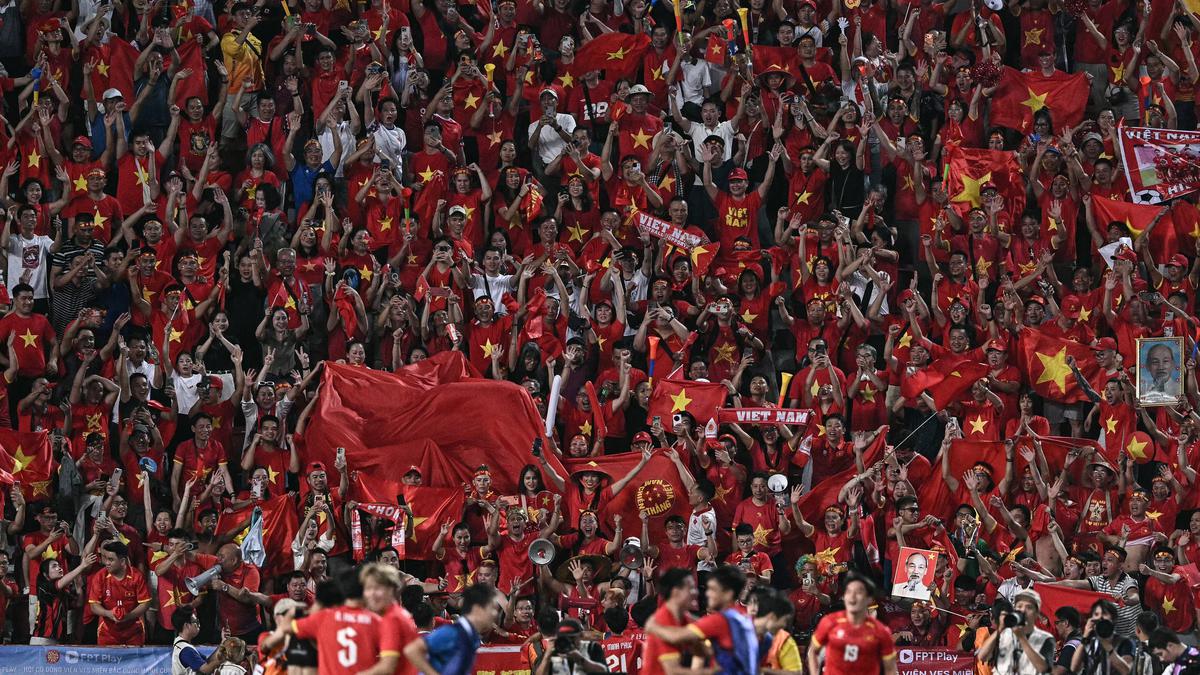 Laporan dari Thailand: Pesta Vietnam U-22 di Rajamangala, Ribuan Suporter Rayakan Emas SEA Games 2025