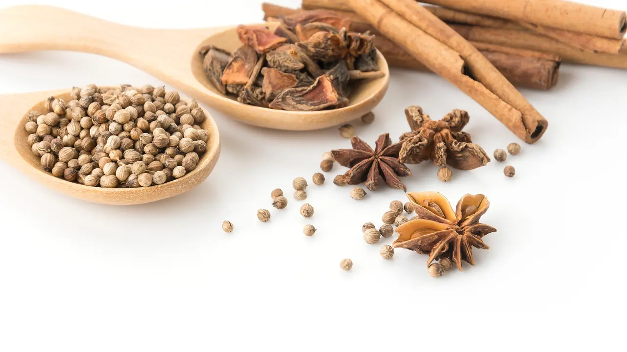Kenali Bumbu Five-Spice, Andalan Masakan Tiongkok yang Wajib Kamu Coba