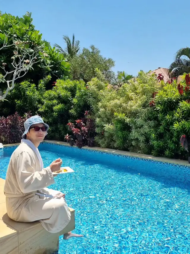 Son Suk Ku liburan di Bali