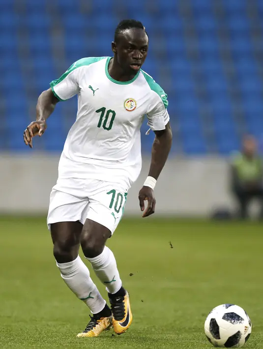 7. Sadio Mane - Satu dari anggota trio andalan Liverpool musim ini. Didatangkan dari Southampton, Mane tampil impresif sejak awal kedatangannya. (AFP/Charly Triballeau)