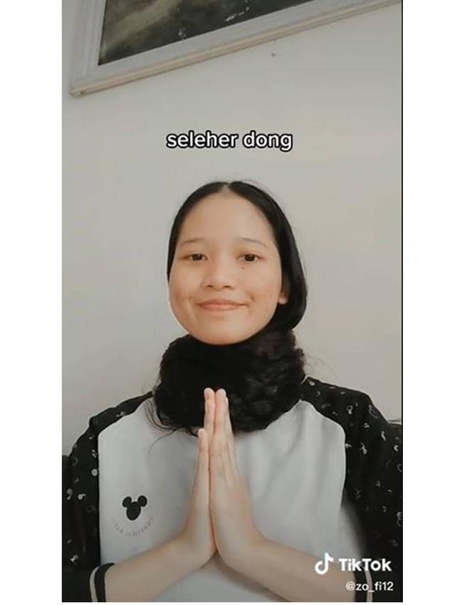 Gadis 19 Tahun Ini Disebut Rapunzel Lokal, Ini 6 Potret Unik Gaya Rambutnya