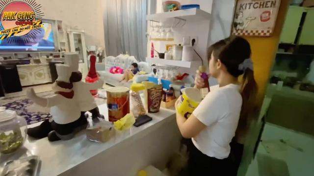 Potret Dapur Via Vallen