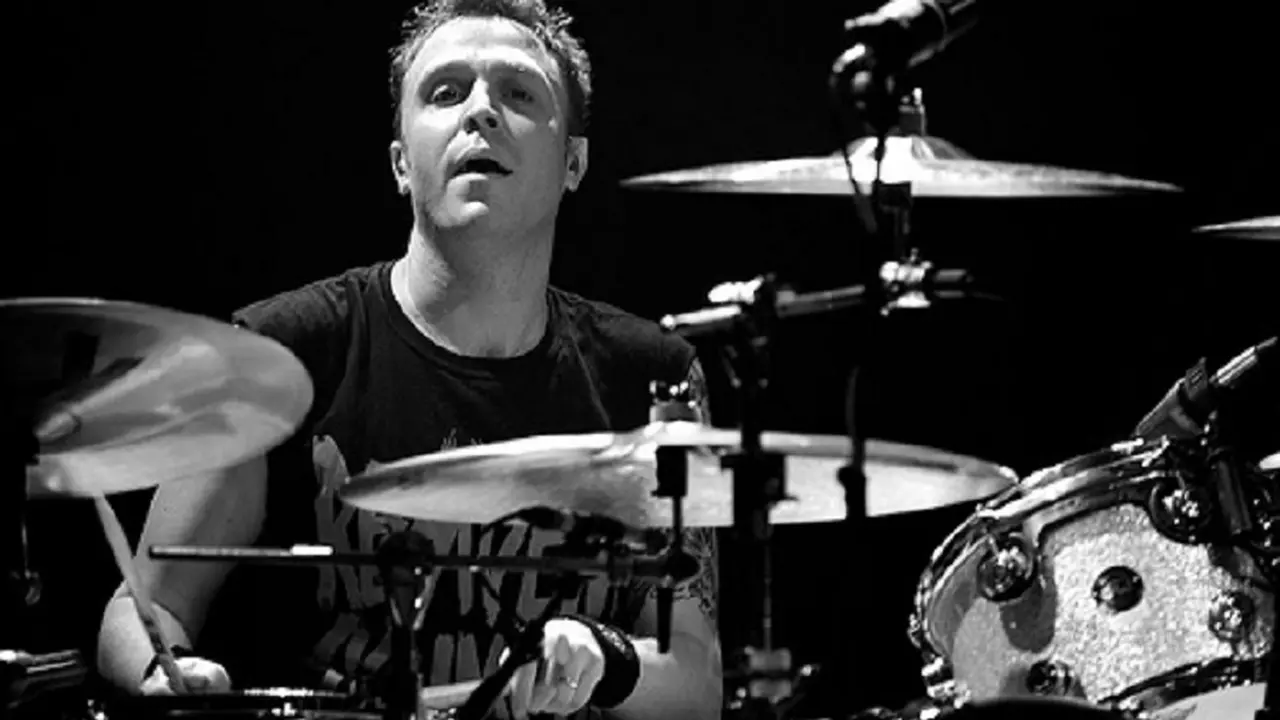 Drummer Paling Gila di Sum 41, Dimana Dia Sekarang?