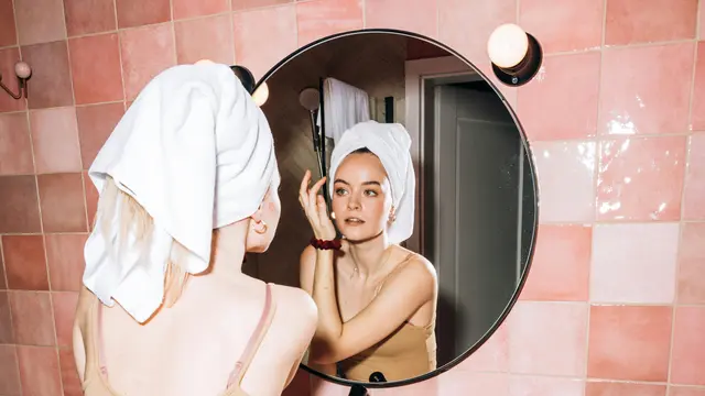 Tidak Mengganti Handuk atau Sarung Bantal Secara Rutin