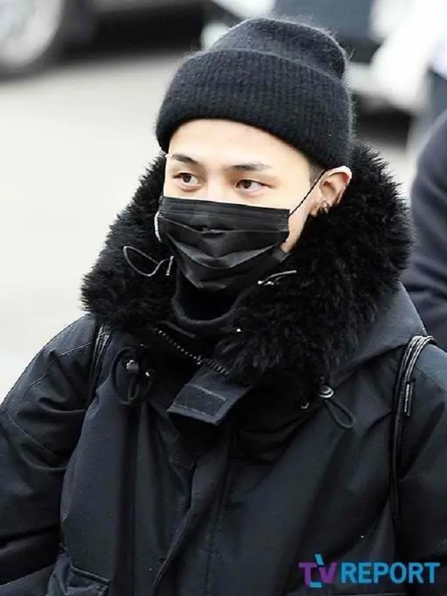 [Bintang] Serba Hitam, G-Dragon BigBang Resmi Wajib Militer