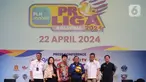 Dari kiri ke kanan, Gregorius Adi Trianto (EVP Komunikasi Korporat dan TJSL PT. PLN Persero), Eva Stephanie Kurnia (Senior Vice President Content Vidio), Hendy Lim (Head of Sports Business Emtek Group dan CEO of Nex Parabola), Komjen Pol Drs Imam Sudjarwo MSi (Ketua Pengurus Pusat PBVSI), Reginald C Nelwan (Wakil Direktur Proliga) dan David Setiawan Suwarto - Director of MOJI usai memberi keterangan terkait pelaksanaan Proliga 2024 di Jakarta, Senin (22/4/2024). (Liputan6.com/Helmi Fithriansyah)