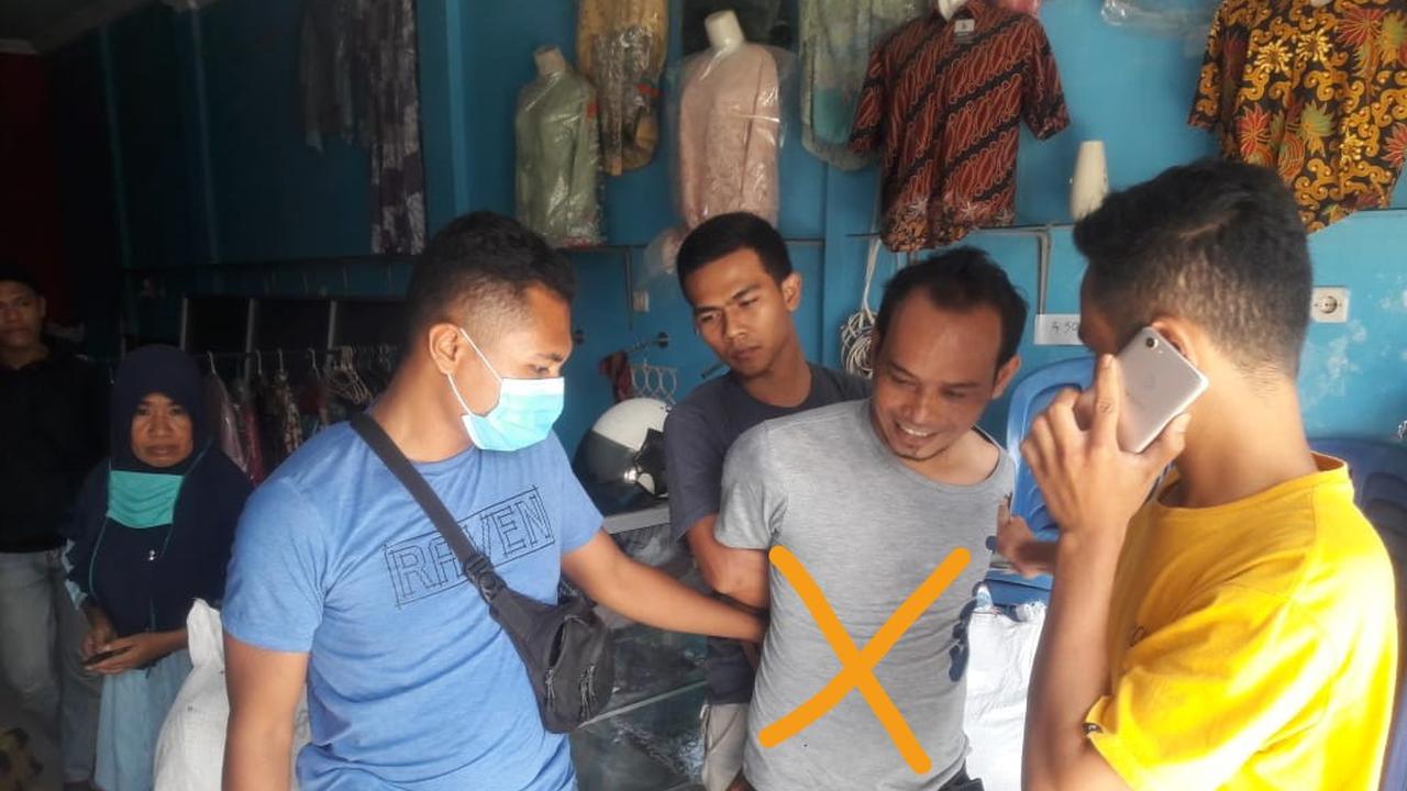 Oknum polisi di Bima, NTB ditangkap lantaran diduga mengedarkan ganja. (Foto: Liputan6.com/M Yani)