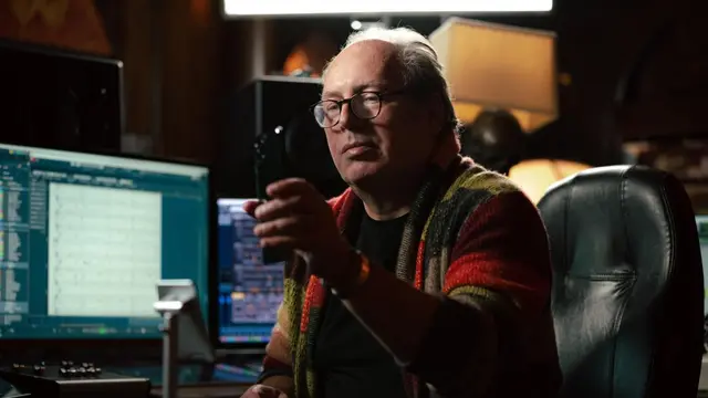 Hans Zimmer di studio rekaman. (Foto: Dok. Oppo)