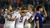 Timnas Republik Ceko sukses meredam Belanda 2-1 di kualifikasi Piala Eropa 2016 grup A di Praha, (9/9/2014). (REUTERS/David W Cerny)