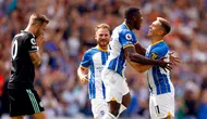 Pemain Brighton and Hove Albion Moises Caicedo (tengah) melakukan selebrasi bersama rekannya usai mencetak gol ke gawang Leicester City pada pertandingan Liga Premier Inggris di The Amex Stadium, Brighton, Inggris, 4 September 2022. Brighton and Hove Albion menang dengan skor 5-2 dan membuat Leicester City terbenam pada dasar klasemen Liga Inggris. (Steven Paston/PA via AP)