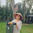 Prilly Latuconsina Piknik di Puncak, Happy Tanam Bibit Bareng Keluarga