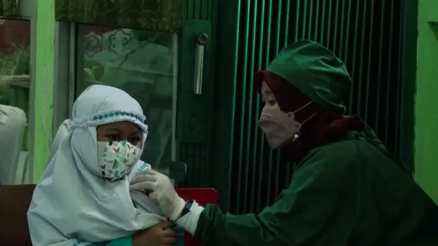 Dukung Pembelajaran Tatap Muka, Kapolri Luncurkan Program Vaksinasi Merdeka Anak Usia 6-11 Tahun Serentak di 30 Provinsi