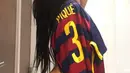 Belum lama ini, Miss Bumbum Brasil Suzy Cortez memamerkan foto seksinya sedang mengenakan Jersey dengan tulisan Gerard Pique. (instagram.com/suzycortezoficial)