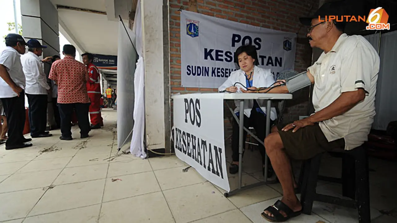 priksa-kesehatan-130805b.jpg
