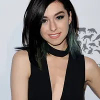 Solois berbakat Christina Grimmie tutup usia karena peristiwa nahas yang menimpa dirinya usai konser yang di gelarnya beberapa waktu lalu. Christina Grimmie tertembak di bagian kepala yang dilakukan oleh salah satu penggemar fanatiknya. (AFP/Bintang.com)