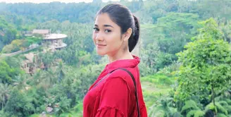Naysila Mirdad dikenal sebagai seorang artis Indonesia yang jauh dari kabar tak sedap. Selain itu, gadis kelahiran 23 Mei 1988 ini merupakan artis yang tidak neko-neko. (Foto: instagram.com/naymirdad)