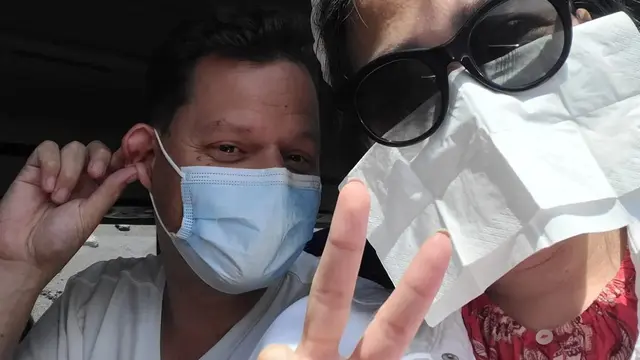 7 Potret Gracia Indri Bersama Suami Liburan ke Pulau Lanzarote