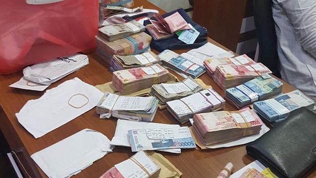 Polisi Angkut Rp 1 Miliar dari Balai Kota Makassar, Buat Apa?