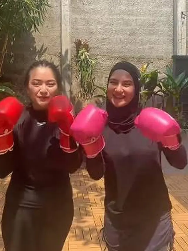 6 Potret Nathalie Holscher dan Irish Bella Seru Latihan Boxing Ini Tuai Sorotan