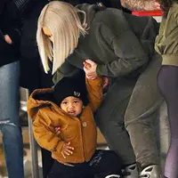 Kim Kardashian sepertinya ingin benar-benar menghabiskan liburan akhir tahun bersama dengan keluarganya. (instagram/kimkardashian)