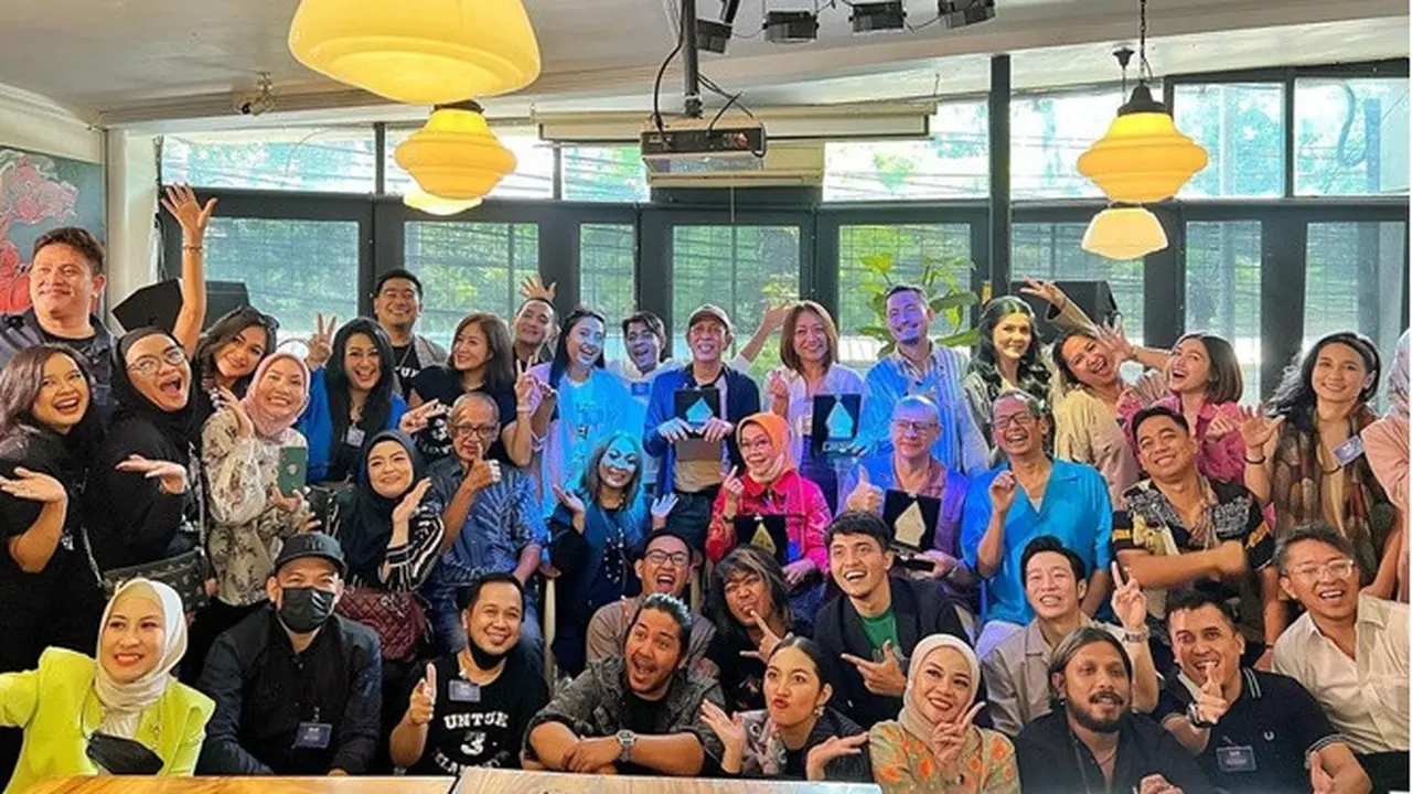 7 Momen Keseruan Reuni Akbar AFI, Meriah Nostalgia Lagu 'Menuju Puncak'
