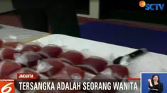 Polisi menyita puluhan kantong miras oplosan siap edar berikut sejumlah dirigen berisi alkohol dan zat kimia jenis metanol.