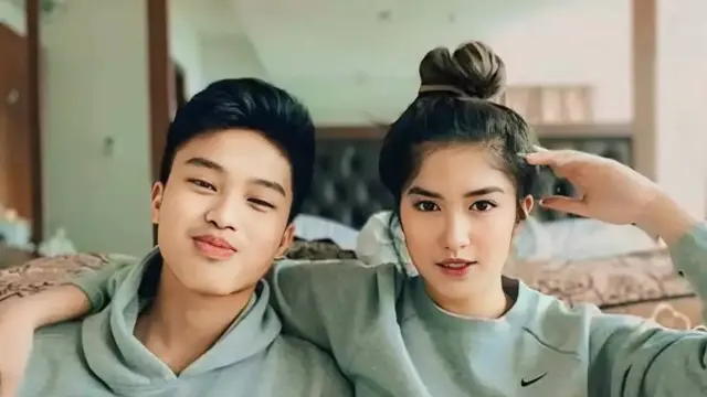 Potret Ochi Rosdiana bersama adiknya (Sumber: TikTok/@niff2005)