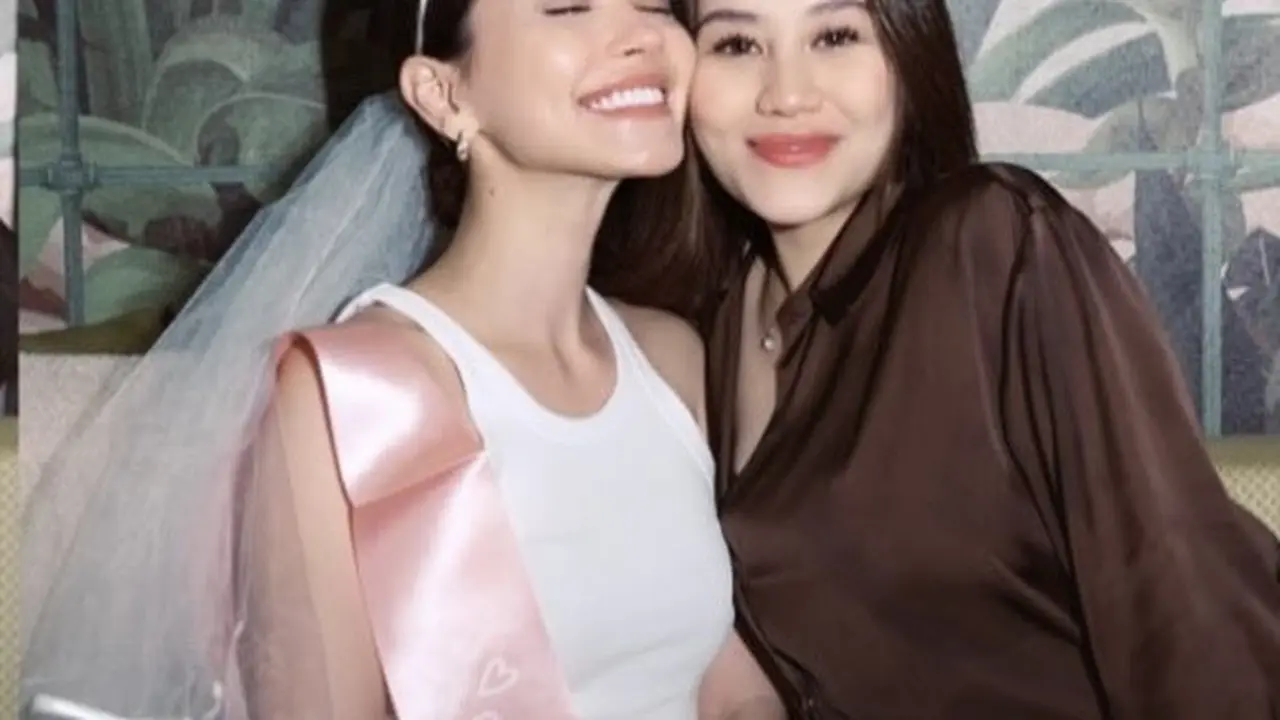 Alyssa Daguise saat Diberikan Kejutan Bridal Shower