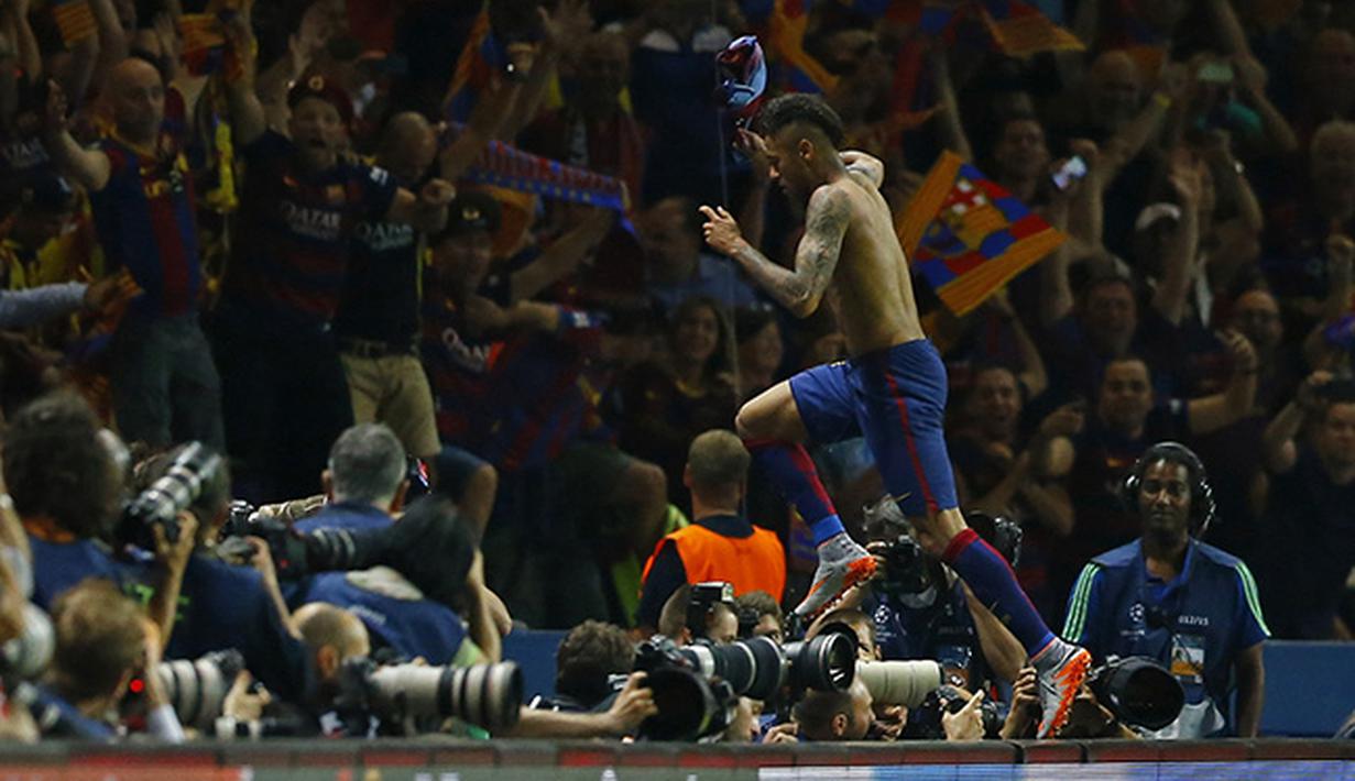 Aksi selebrasi Neymar setelah mencetak gol ketiga bagi  Barcelona. (REUTERS/ Darren Staples)