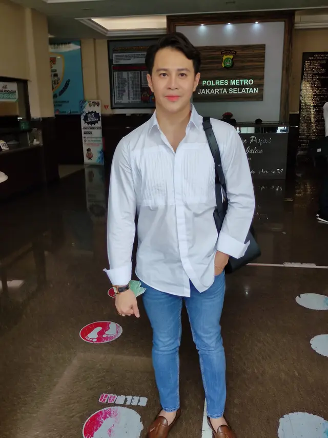 Desainer Hans Virgoro melaporkan balik Selebgram Angie Lie