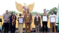 Pemerintah Kota Probolinggo berhasil meemecahkan rekor Museum Rekor Indonesia (MURI) untuk pelatihan pembuatan meja lipat rangka baja ringan secara hybrid (Istimewa)