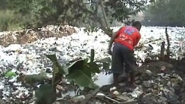 Pascabanjir, Sampah Menumpuk di 2 Anak Sungai Citarum
