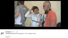 Pebalap Manor Racing asal Indonesia, Rio Haryanto, harus mengakhiri debutnya pada ajang F1 lebih cepat. Rio tak bisa melanjutkan balapan F1 GP Australia, Minggu (20/3/2016), karena mengalami kerusakan pada mobilnya. (Bola.com/Twitter)