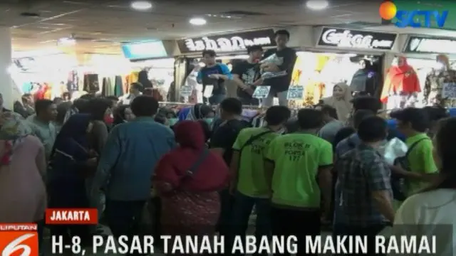 Jelang Lebaran, Pasar Tanah Abang Masih Jadi Idola